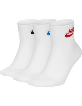 Calcetines Unisex Nike Essential Blancos