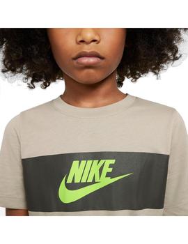 Camiseta Niño Nike Tee Chest Panel Tricolor