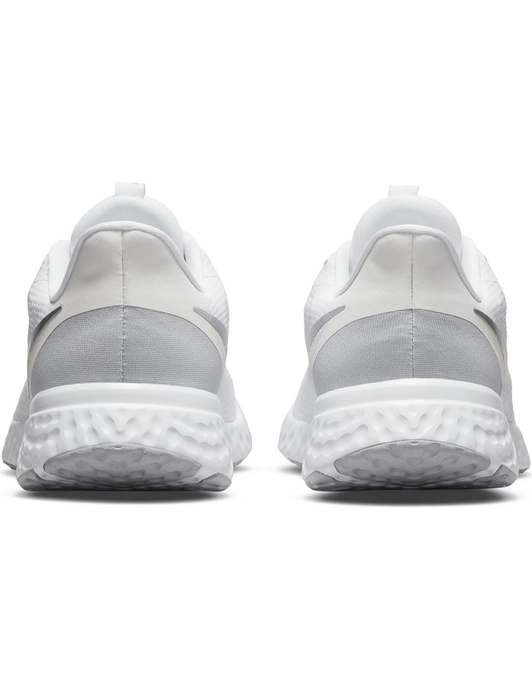 Nike revolution 5 blancas mujer 2025