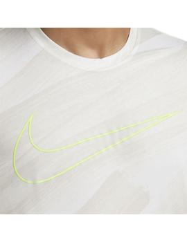 Camiseta Hombre Nike Superset Energy Beige
