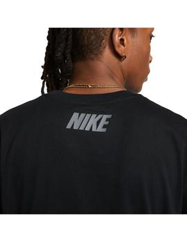 Camiseta Hombre Nike Repeat Negra