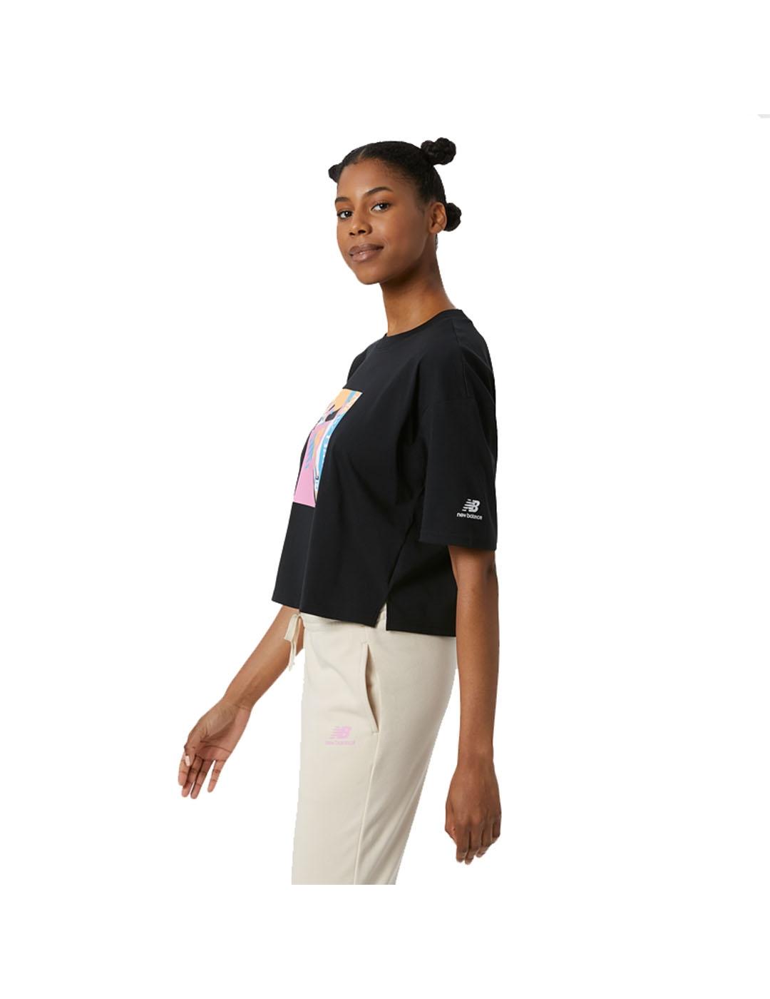 Camiseta Mujer New Balance Essentials Celebrate Negro