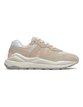 Zapatilla Mujer New Balance 57/40 Beige