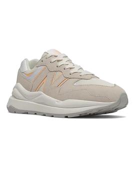 Zapatilla Mujer New Balance 57/40 Beige