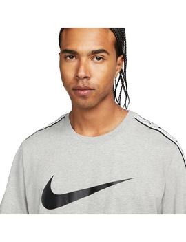 Camiseta Hombre Nike Repeat Gris