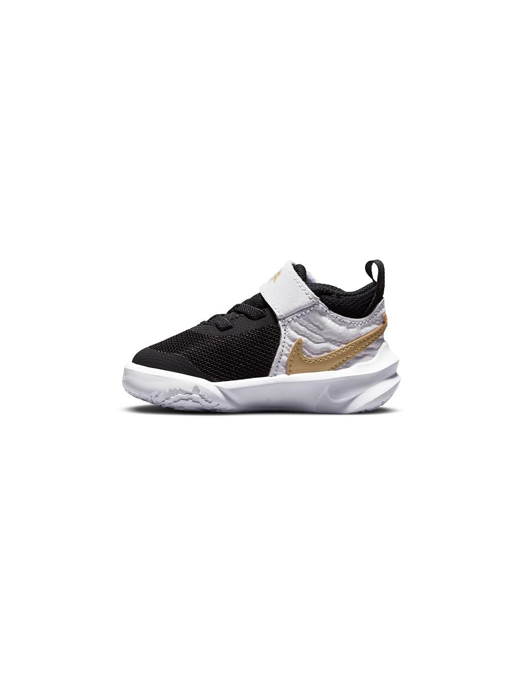 Zapatilla Baby Nike Team Husted D 10 Negra Blanca