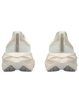 Zapatilla Mujer Asics Novablast™ 4 Beige