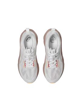 Zapatilla Mujer Asics Novablast™ 5 Blanco/Nude